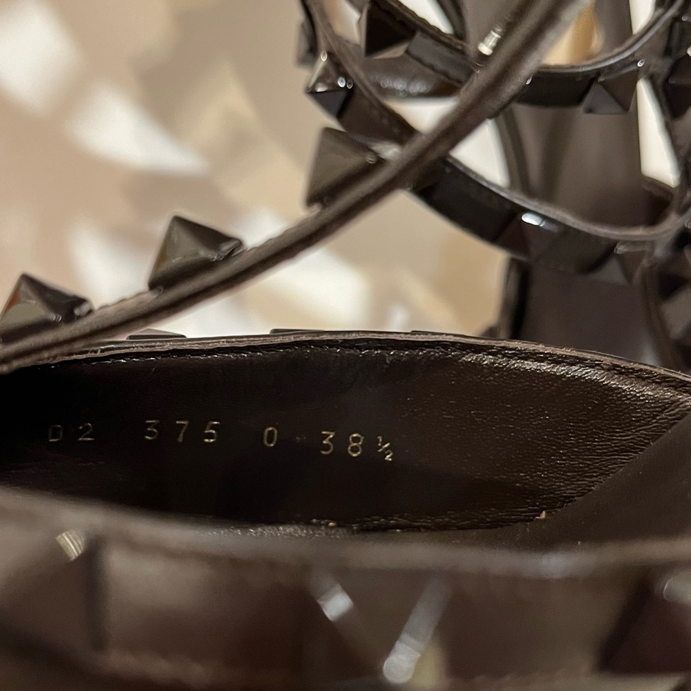 VALENTINO GARAVANI
Rockstud leather sandals - Picture 14 of 16